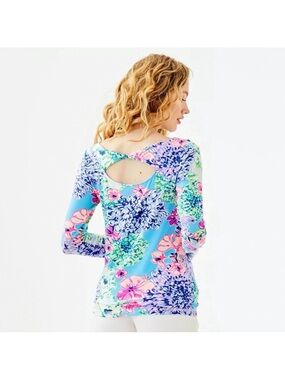 Lily Pulitzer NWT medium Floral Keyhole Back Long-Sleeve Top Tristan